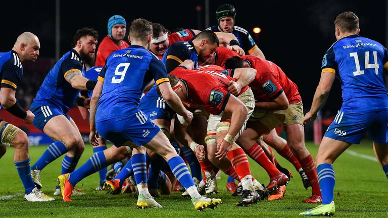 Munster's second try came via a penalty try when Max Deegan collapsed a rolling maul