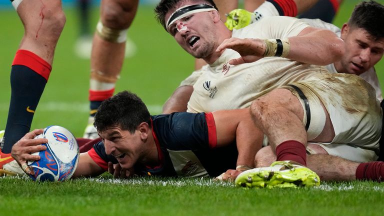 Argentina's Tomas Cubelli grounded for a brilliant team try